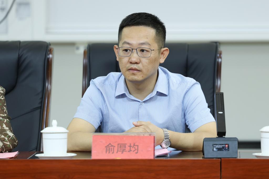 贵州石贝文化咨询有限公司副总经理俞厚