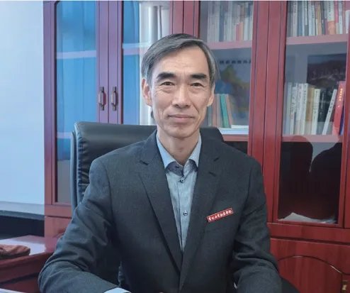 坐落在“乌蒙明珠”草海北岸
