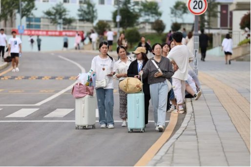 走进了这片梦想发芽之地